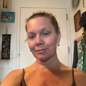 Meet your Posher, Lee a.